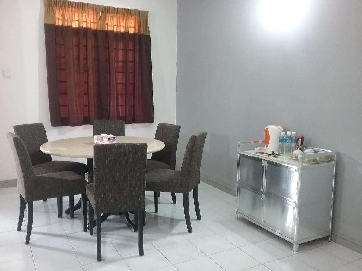 Anjung Homestay Sepang Ngoại thất bức ảnh