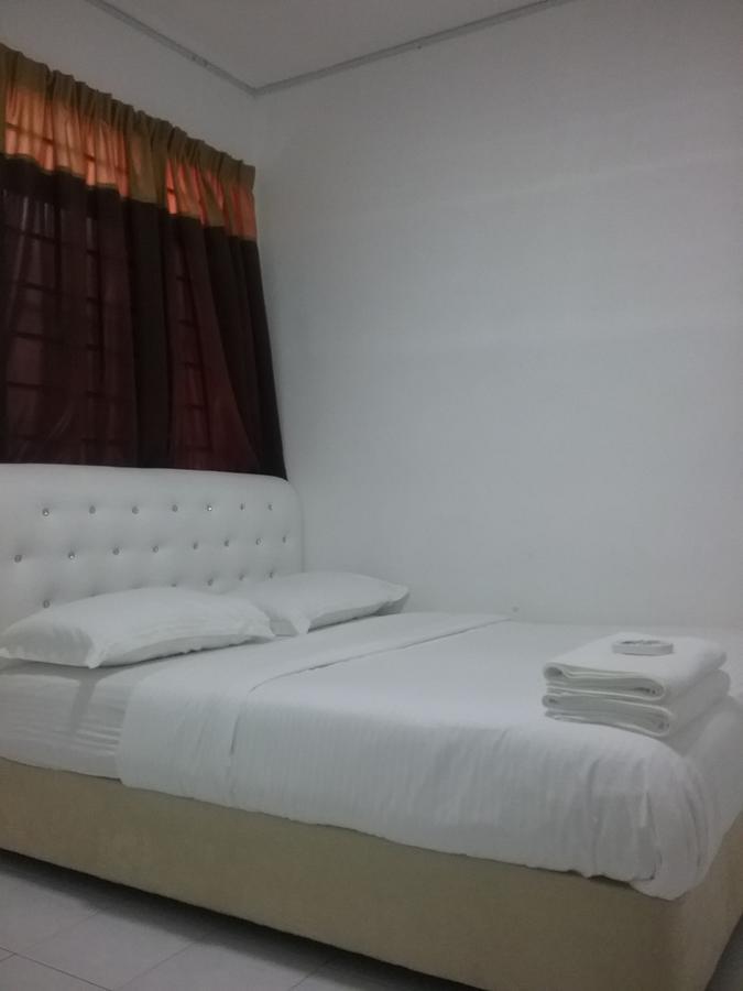 Anjung Homestay Sepang Ngoại thất bức ảnh