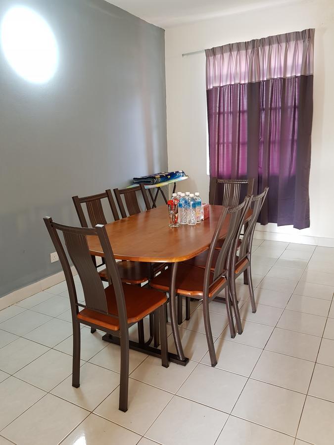 Anjung Homestay Sepang Ngoại thất bức ảnh